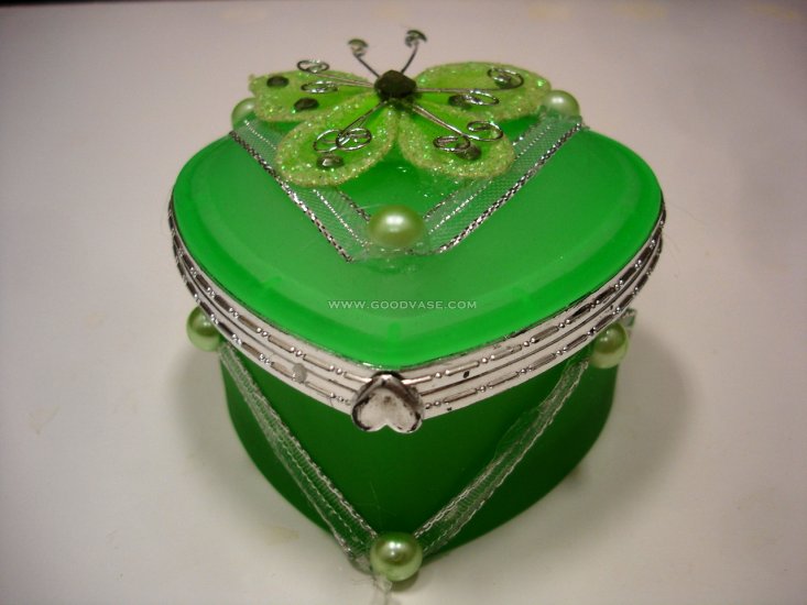 green gift box - Click Image to Close